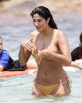 Pia Miller - Sexy Bikini [12/27/2019]