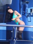 Kylie Jenner - Bikini [08/15/2019]