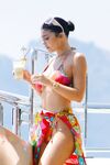 Kylie Jenner - Hot Bikini [08/10/2019]
