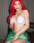Kylie Jenner - Sexy [10/31/2019]