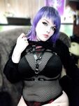 Slutty goth e-girl
