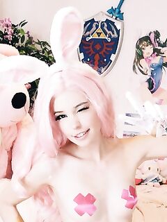 Belle Delphine Ass Painting Set Leaked