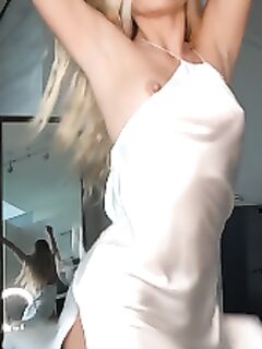 Casi Davis - Nip Slip