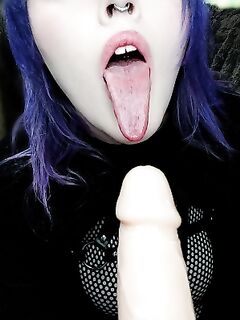 Slutty goth e-girl