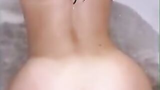 GBabyFit Hardcore in Tub