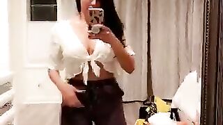 Ana's Snapchat (Video 174)