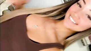 Luvlivvyy tease