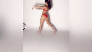 Riley Reid Birthday Is A Great Time For A Gangbang