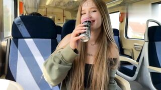 Comatozze - A stranger sat down next to me on the train. What does he want?