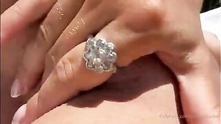 mathildtantot pussy rub