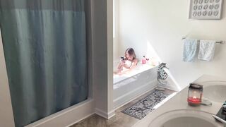 Brooketilli Fucked In The Bathtub