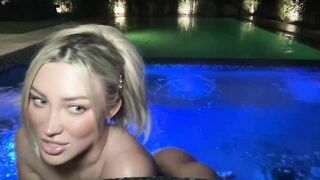 Stefanie Knight Hot Tub Live Show