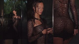 Rachel Cook shower striptease
