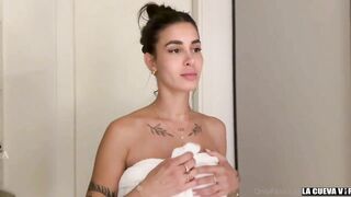 CamNair  Gets Fucked And Receives Cumshot