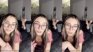 goddessnicci - blow a load for my feet