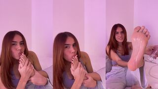 hanna_hcri - imagine these oily soles wrapped around your cock