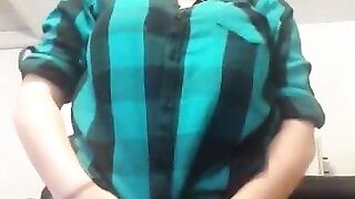 Buffalo Wild Wings Waitress (Video 2)