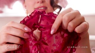 Eva de Vil - Panty Shopping