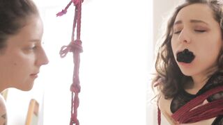 Hannibal Damage, Clementine Poulain -- Oblectament