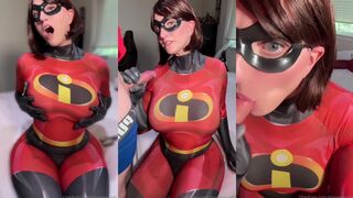 brynn woods- milf elastigirl cosplay