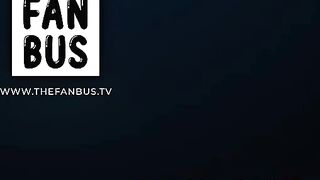 Jadeteen  and her sexy mom instruct a Hot Joi