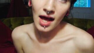 Betty Bondage - Tongue with sexy glasses