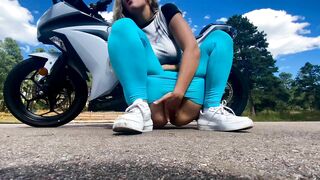 Venessasbutt- public road masturbation
